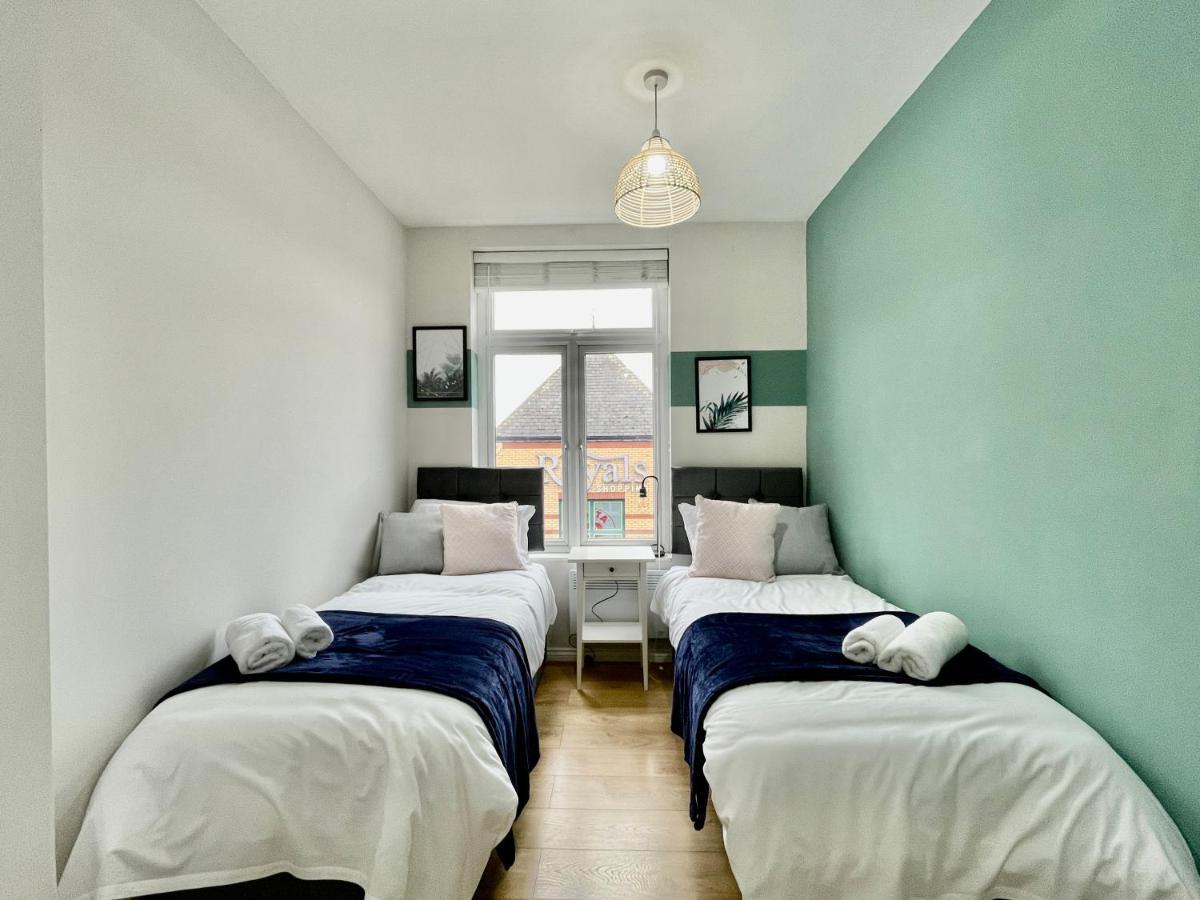 City Centre Gem In Southend Near The Beach, Station And Parking Leilighet Eksteriør bilde