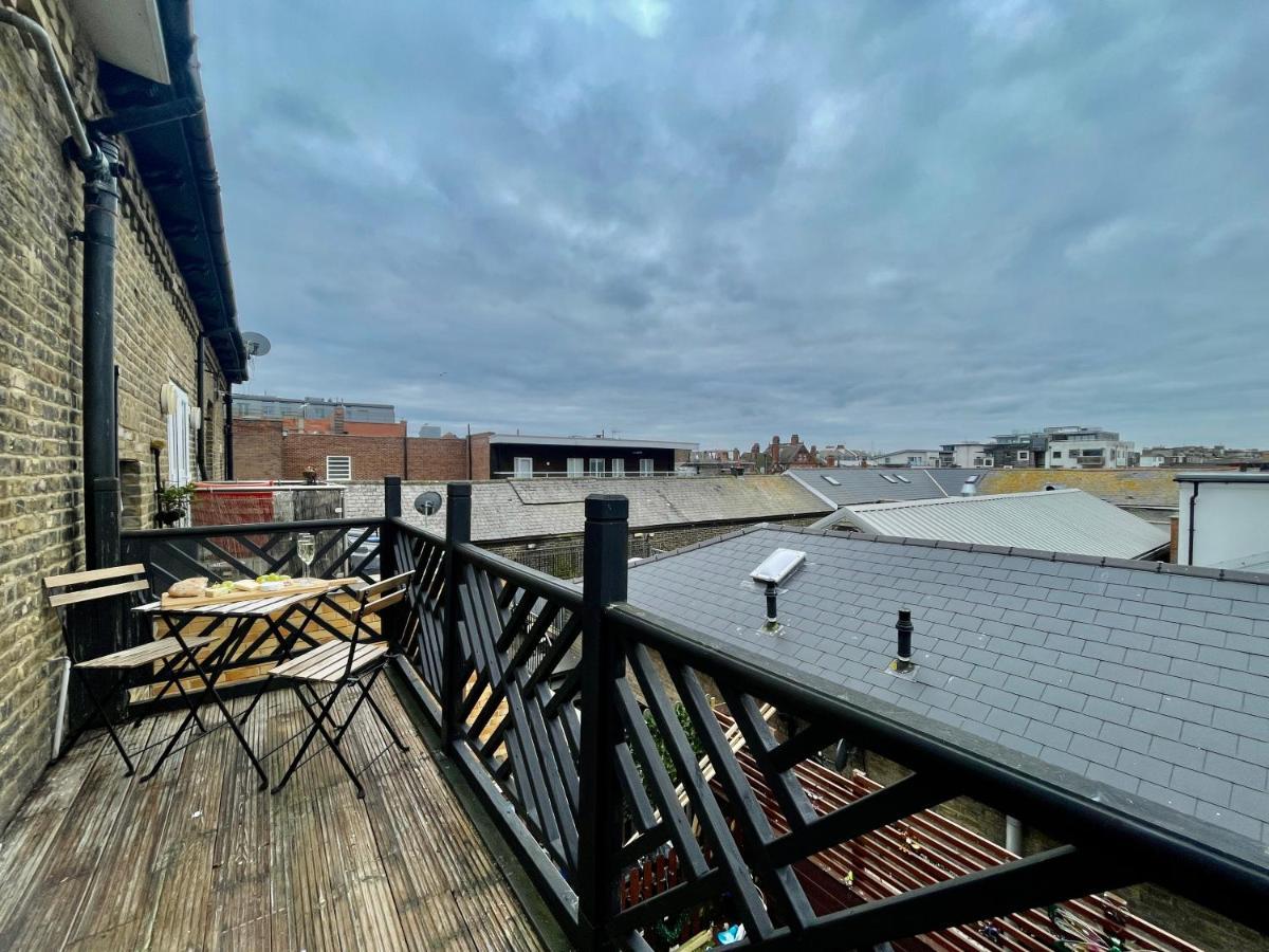 City Centre Gem In Southend Near The Beach, Station And Parking Leilighet Eksteriør bilde